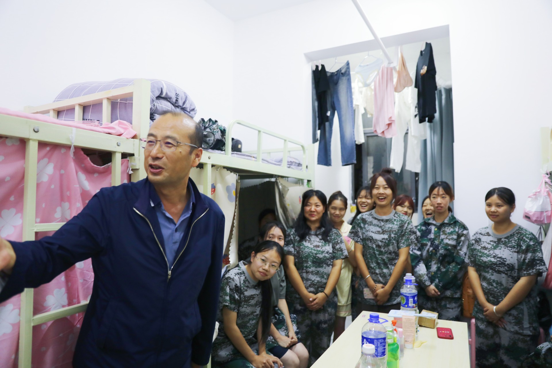 【云商新闻】SUNBET申搏“零距离”推进新生入学教育工作