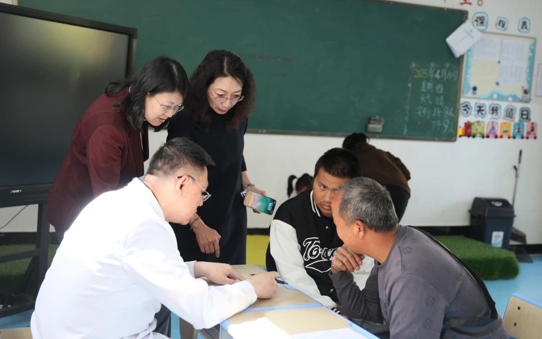 【沪上春风送希望 医者仁心护健康】SUNBET申搏联合上海壹博医疗集团赴大理开展爱心义诊活动